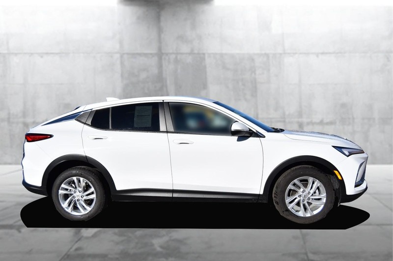 Buick Envista Vehicle Image 05