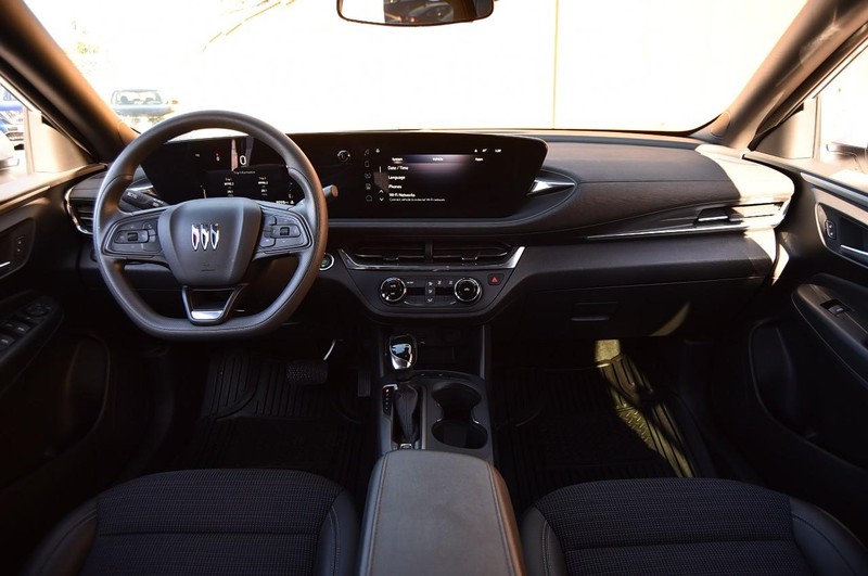 Buick Envista Vehicle Image 07