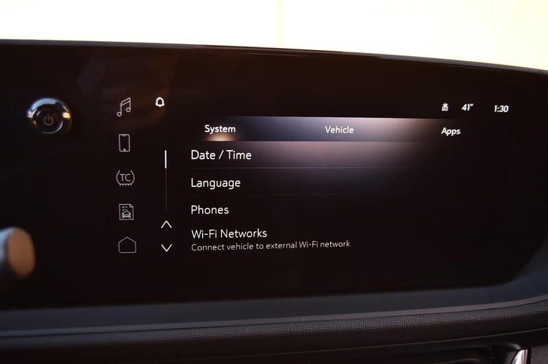 Buick Envista Vehicle Image 12