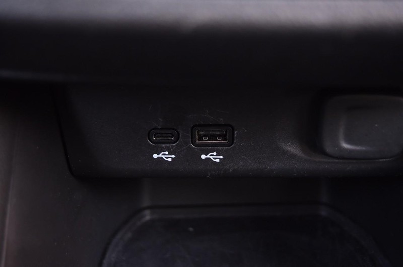 Buick Envista Vehicle Image 14