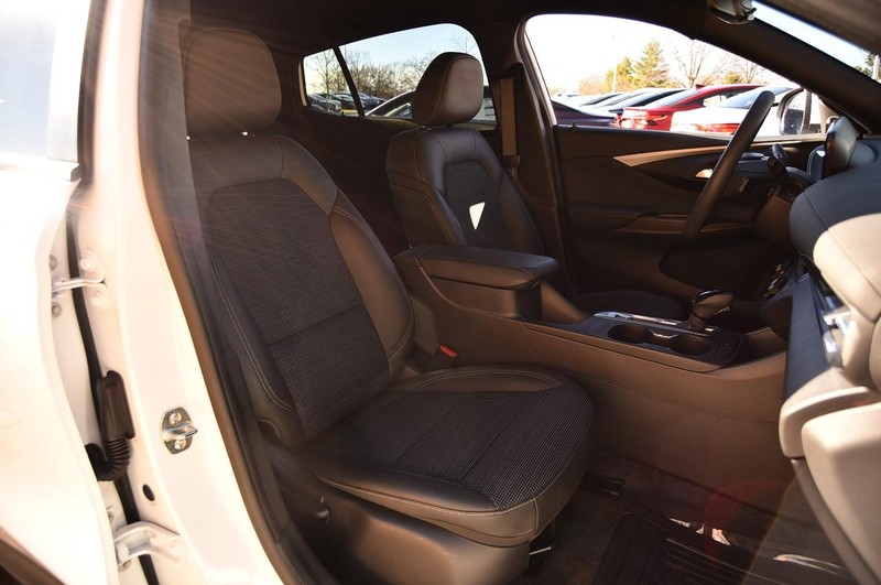Buick Envista Vehicle Image 19