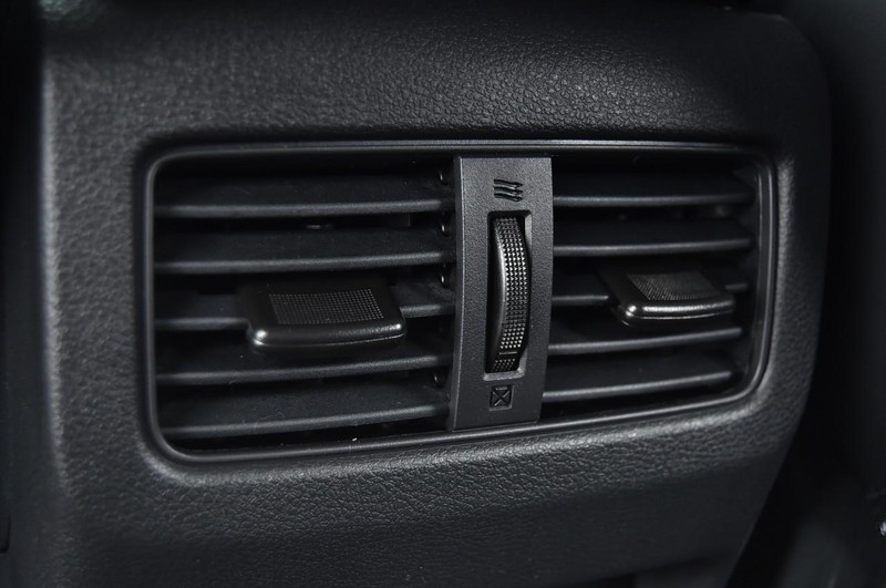 Nissan Rogue Vehicle Image 26