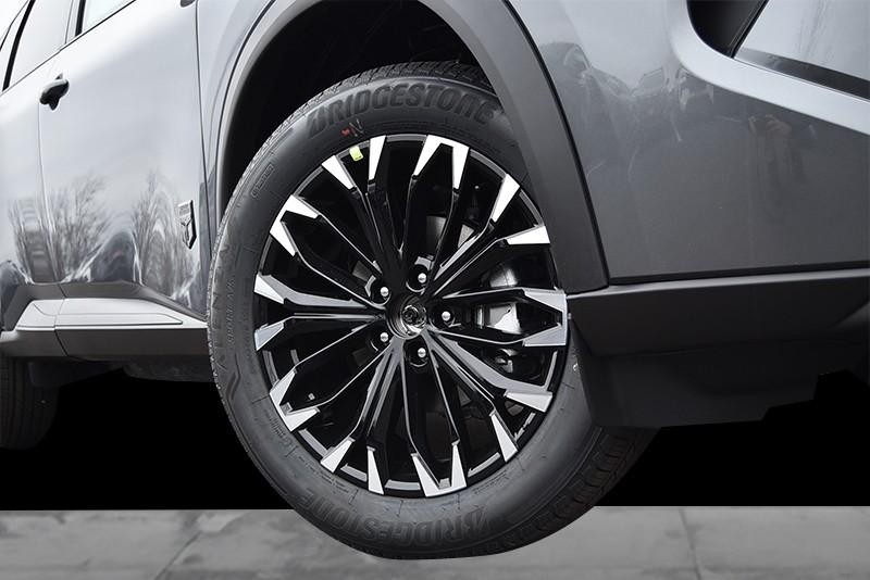 Nissan Rogue Vehicle Image 03