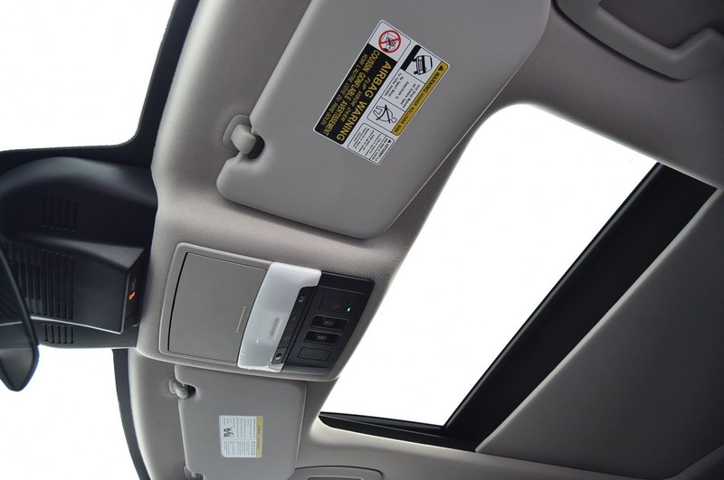 Nissan Rogue Vehicle Image 24