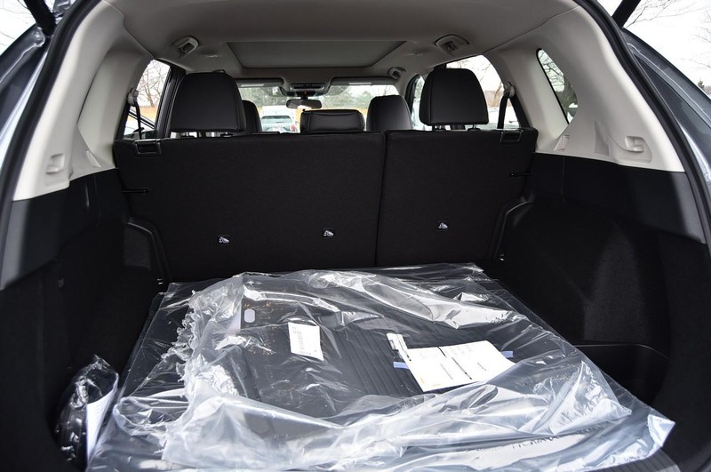 Nissan Rogue Vehicle Image 28