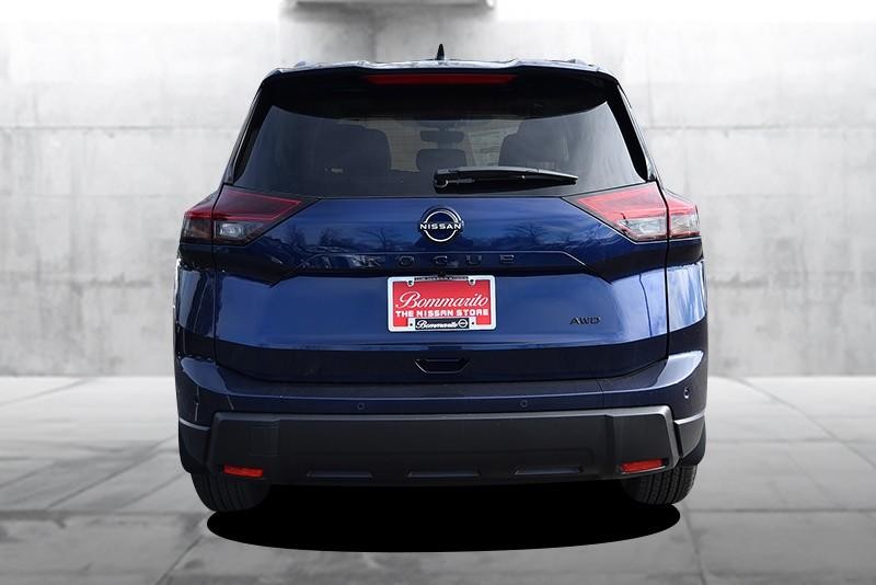 Nissan Rogue Vehicle Image 06