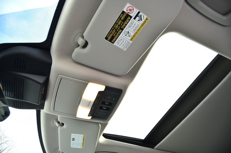 Nissan Rogue Vehicle Image 24