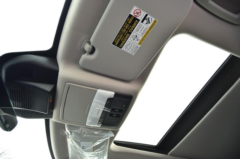 Nissan Rogue Vehicle Image 24