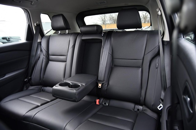 Nissan Rogue Vehicle Image 25