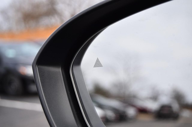 Nissan Rogue Vehicle Image 10