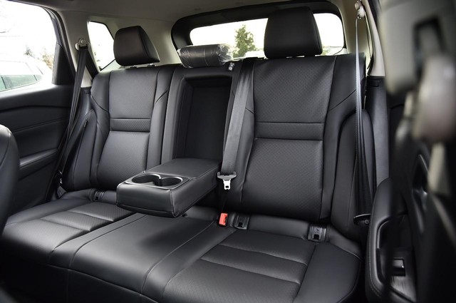 Nissan Rogue Vehicle Image 25