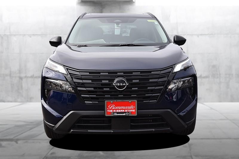 Nissan Rogue Vehicle Image 04