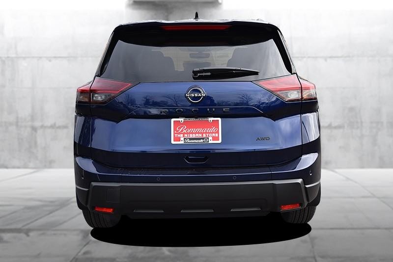 Nissan Rogue Vehicle Image 06