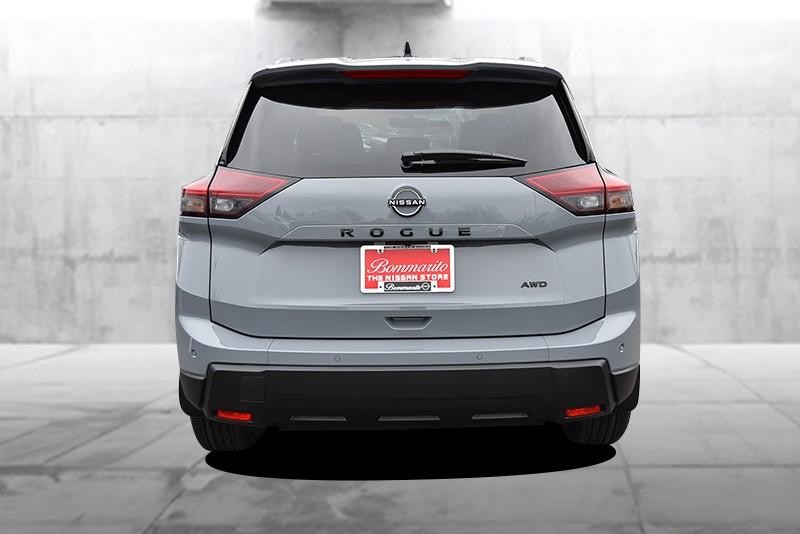 Nissan Rogue Vehicle Image 06