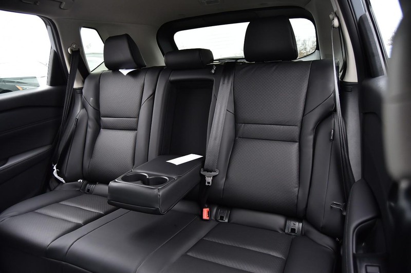 Nissan Rogue Vehicle Image 25