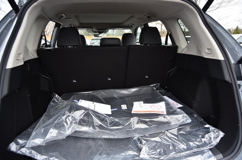 Nissan Rogue Vehicle Image 28