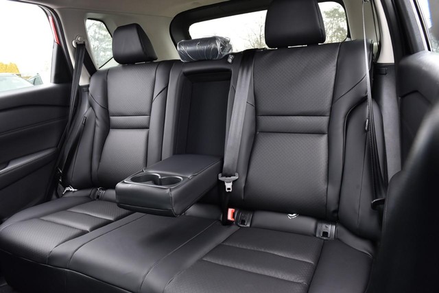 Nissan Rogue Vehicle Image 25