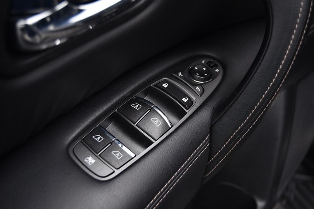 Nissan Armada Vehicle Image 09