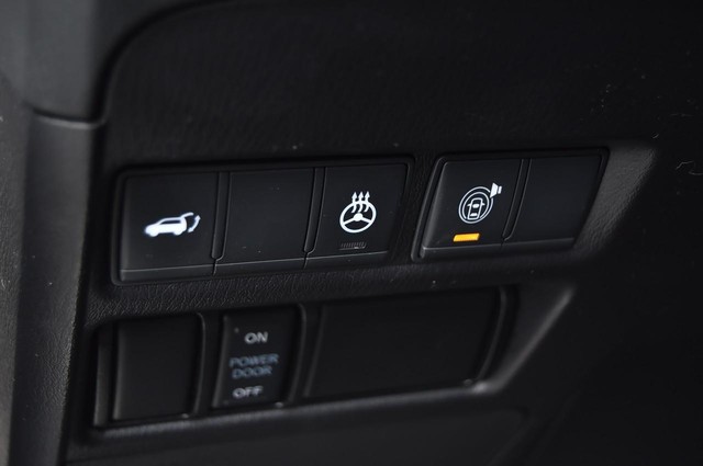 Nissan Armada Vehicle Image 12