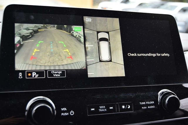 Nissan Armada Vehicle Image 14