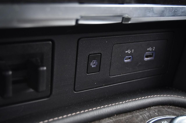 Nissan Armada Vehicle Image 21