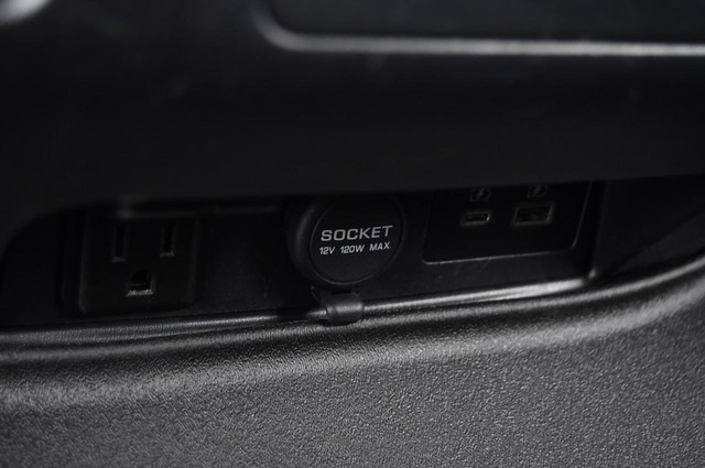 Nissan Armada Vehicle Image 32