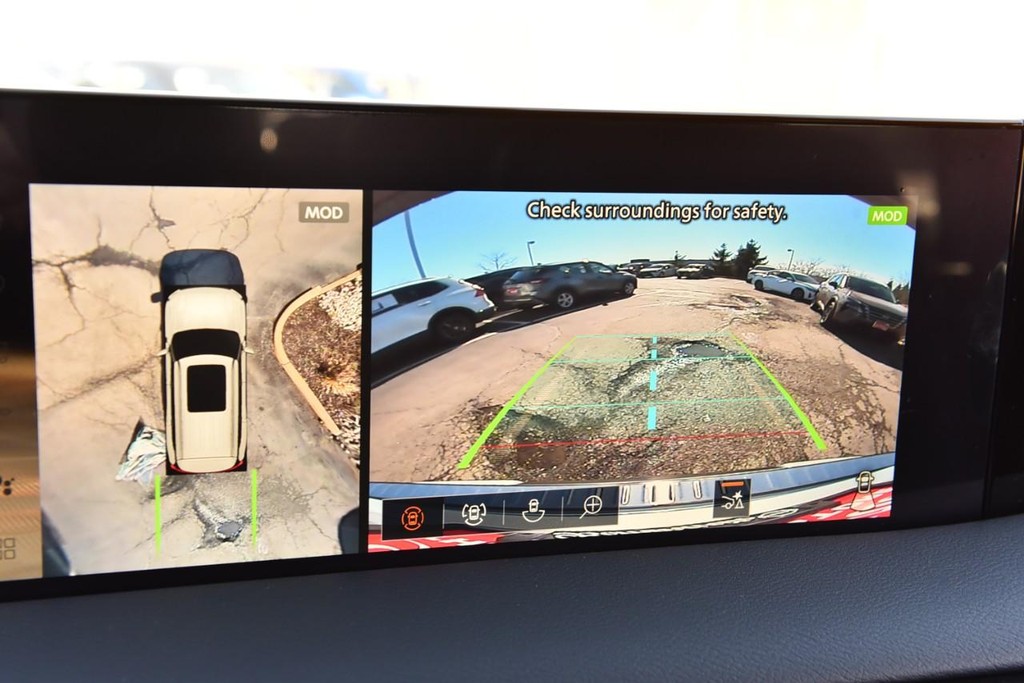 Nissan Armada Vehicle Image 15