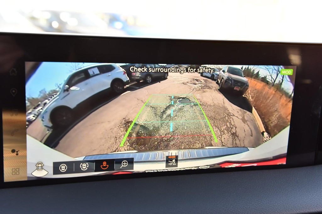 Nissan Armada Vehicle Image 17