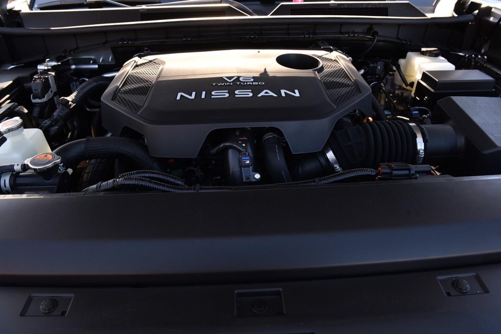 Nissan Armada Vehicle Image 33