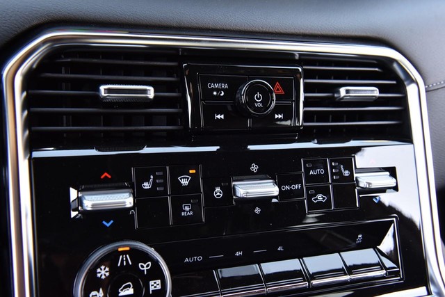 Nissan Armada Vehicle Image 20