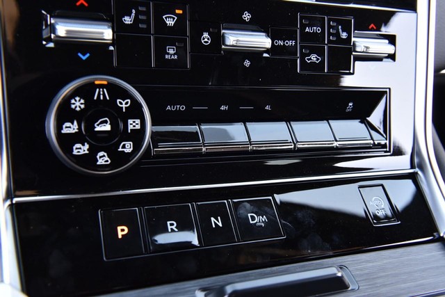 Nissan Armada Vehicle Image 21