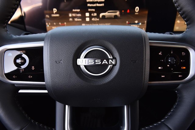 Nissan Armada Vehicle Image 23