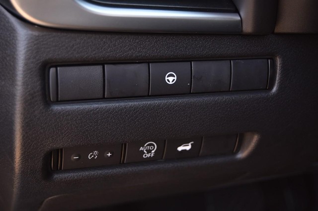 Nissan Rogue Vehicle Image 11