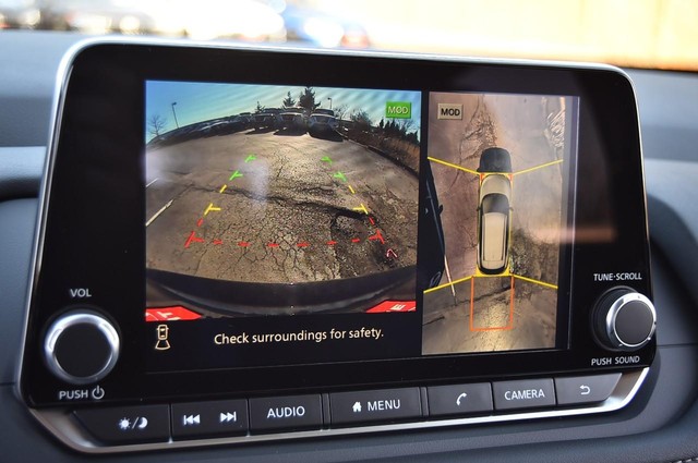 Nissan Rogue Vehicle Image 13