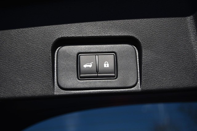 Nissan Rogue Vehicle Image 29