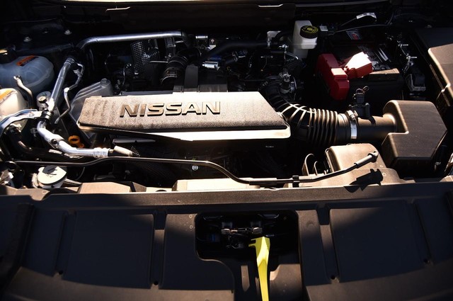 Nissan Rogue Vehicle Image 30
