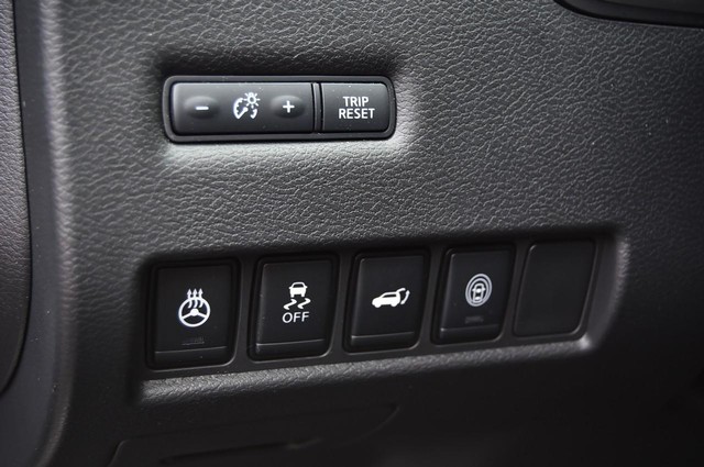 Nissan Murano Vehicle Image 13