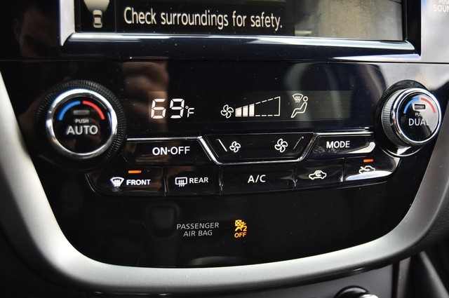 Nissan Murano Vehicle Image 19