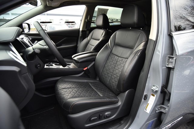 Nissan Murano Vehicle Image 23