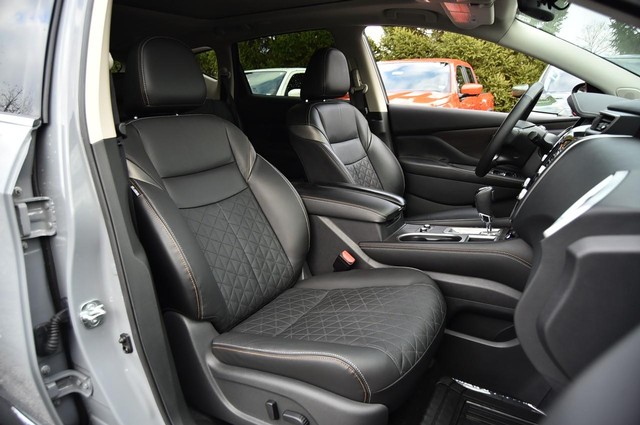 Nissan Murano Vehicle Image 24