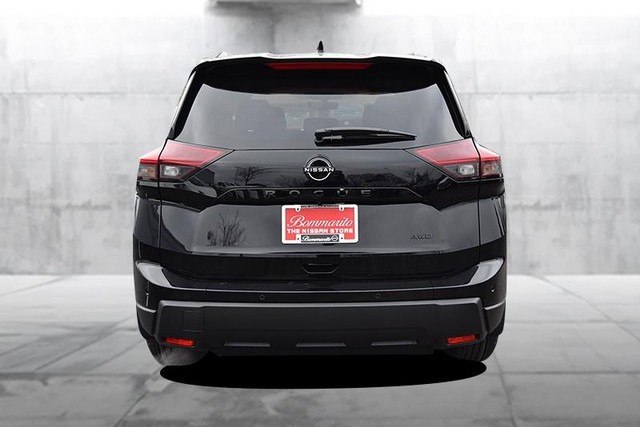 Nissan Rogue Vehicle Image 06