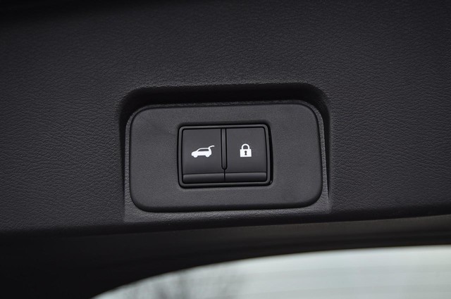 Nissan Rogue Vehicle Image 29