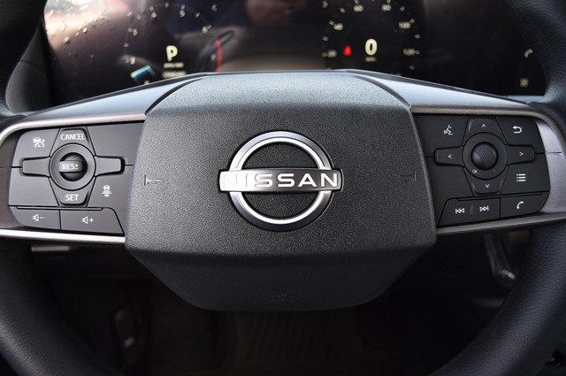 Nissan Sentra Vehicle Image 19