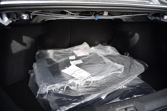 Nissan Sentra Vehicle Image 24