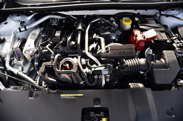 Nissan Sentra Vehicle Image 25