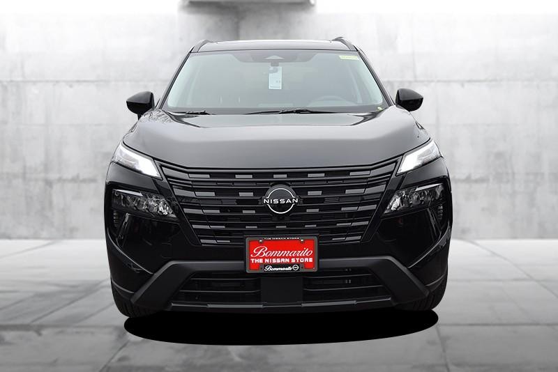 Nissan Rogue Vehicle Image 04