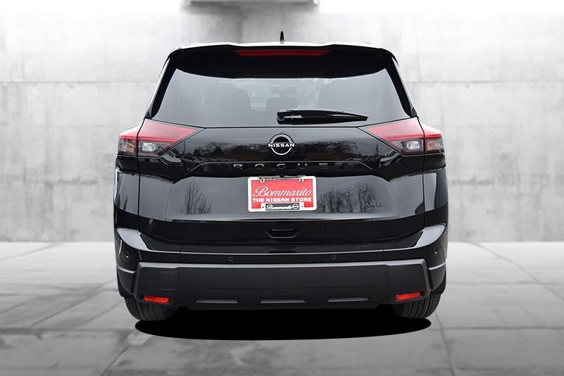 Nissan Rogue Vehicle Image 06