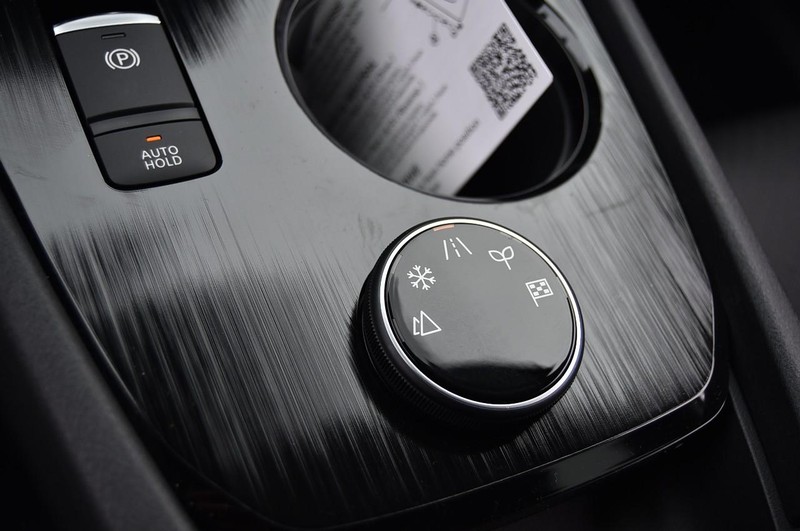 Nissan Rogue Vehicle Image 20