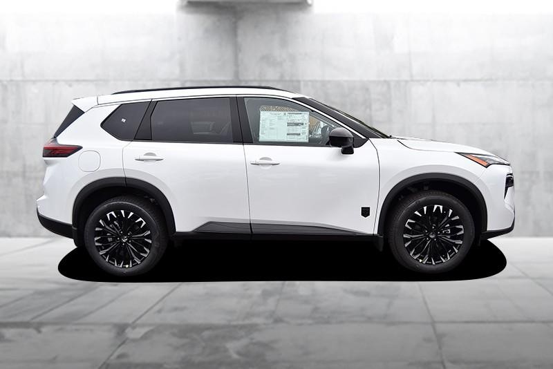 Nissan Rogue Vehicle Image 05