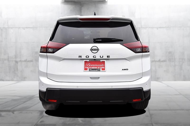 Nissan Rogue Vehicle Image 06